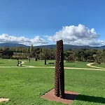 De Un Artista En Plena Naturaleza Piscina Y Parque De Esculturas En Villarcayo