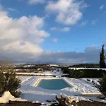 Feriehus De Un Artista En Plena Naturaleza Piscina Y Parque De Esculturas En