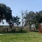 Feriehus De Un Artista En Plena Naturaleza Piscina Y Parque De Esculturas En Villarcayo