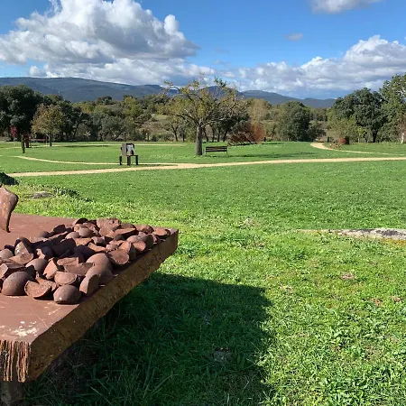 度假居 De Un Artista En Plena Naturaleza Piscina Y Parque De Esculturas En *
