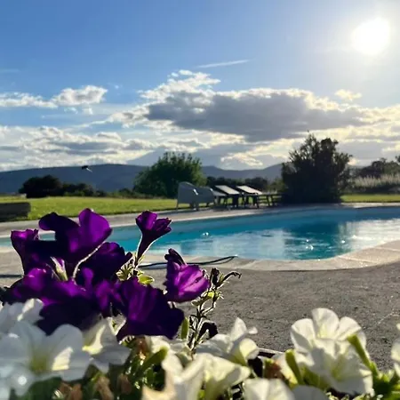 Vakantiehuis De Un Artista En Plena Naturaleza Piscina Y Parque De Esculturas En