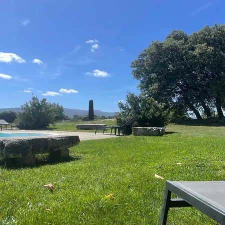 De Un Artista En Plena Naturaleza Piscina Y Parque De Esculturas En * Villarcayo