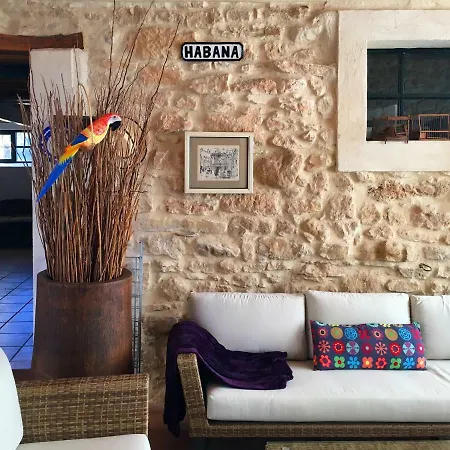 Casa vacanze De Un Artista En Plena Naturaleza Piscina Y Parque De Esculturas En *