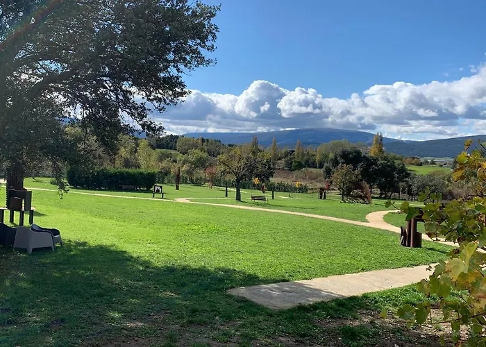 De Un Artista En Plena Naturaleza Piscina Y Parque De Esculturas En Vakantiehuis *