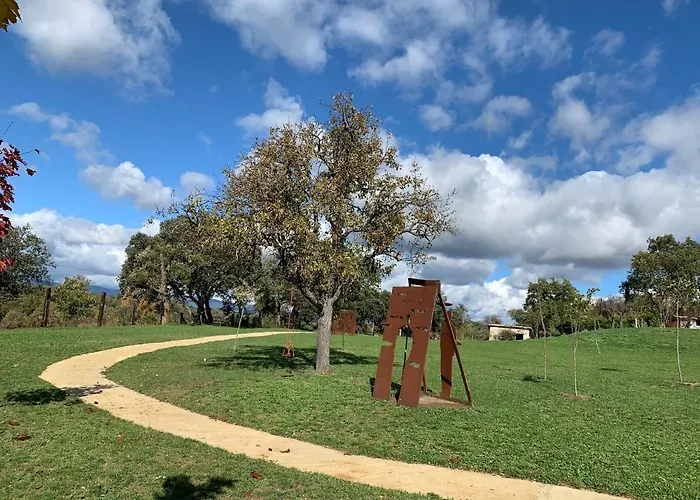 Vakantiehuis De Un Artista En Plena Naturaleza Piscina Y Parque De Esculturas En