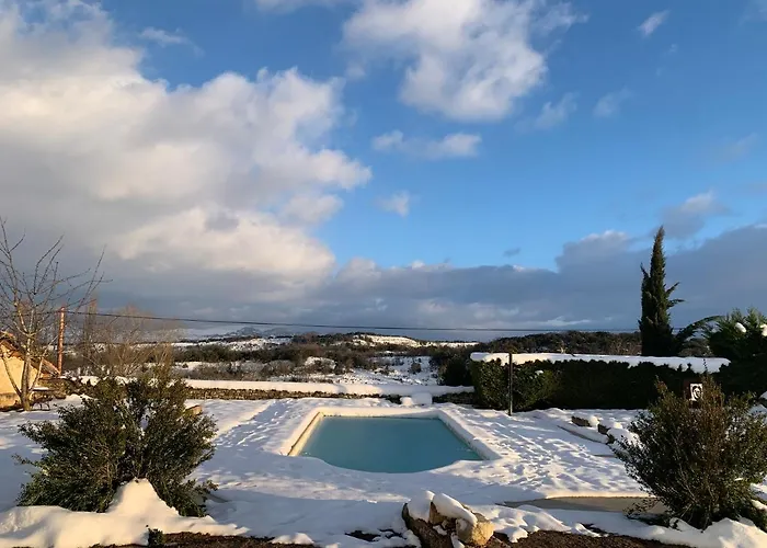 Vakantiehuis De Un Artista En Plena Naturaleza Piscina Y Parque De Esculturas En