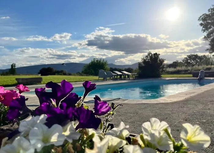 Vakantiehuis De Un Artista En Plena Naturaleza Piscina Y Parque De Esculturas En