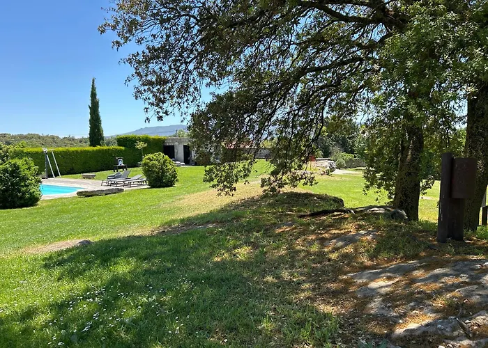 De Un Artista En Plena Naturaleza Piscina Y Parque De Esculturas En * Villarcayo